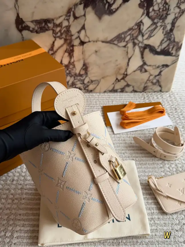 Crossbody bag 0006 - product photo 2