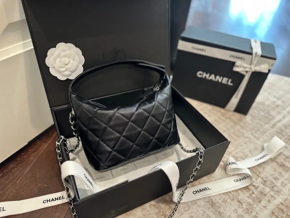 Handbag 0052 - product photo 9